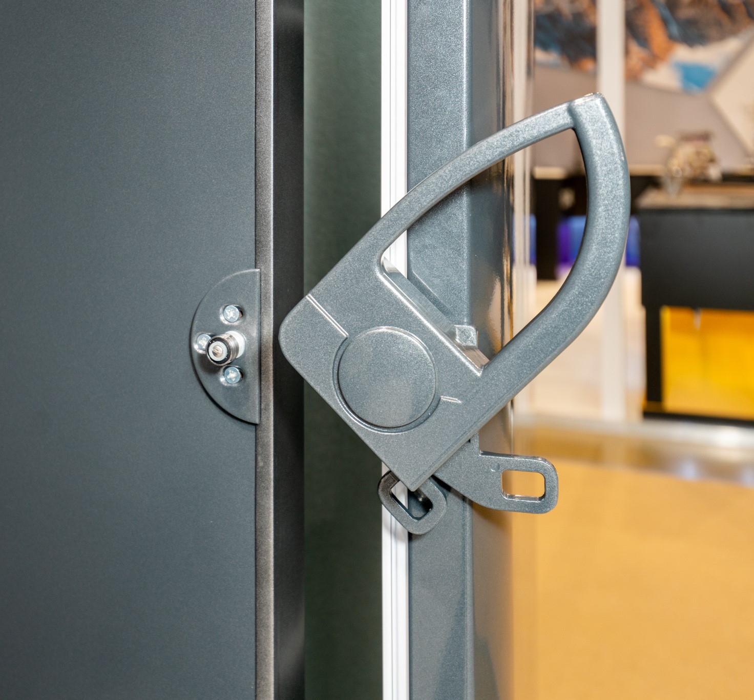 Купить Холодильник GRAUDE PK 70.0 для хранения шуб — Фото 2